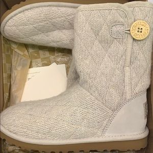 Ugg Beige Women Class Short Button Boot Size 6 US